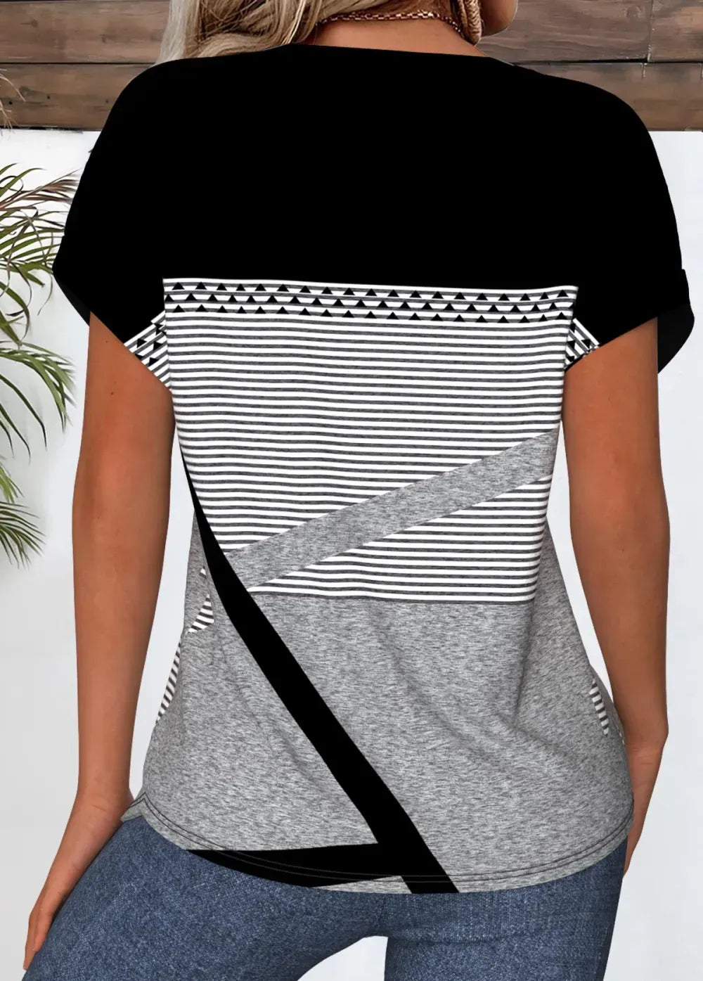Black Geometric Print Short Sleeve Round Neck T Shirt