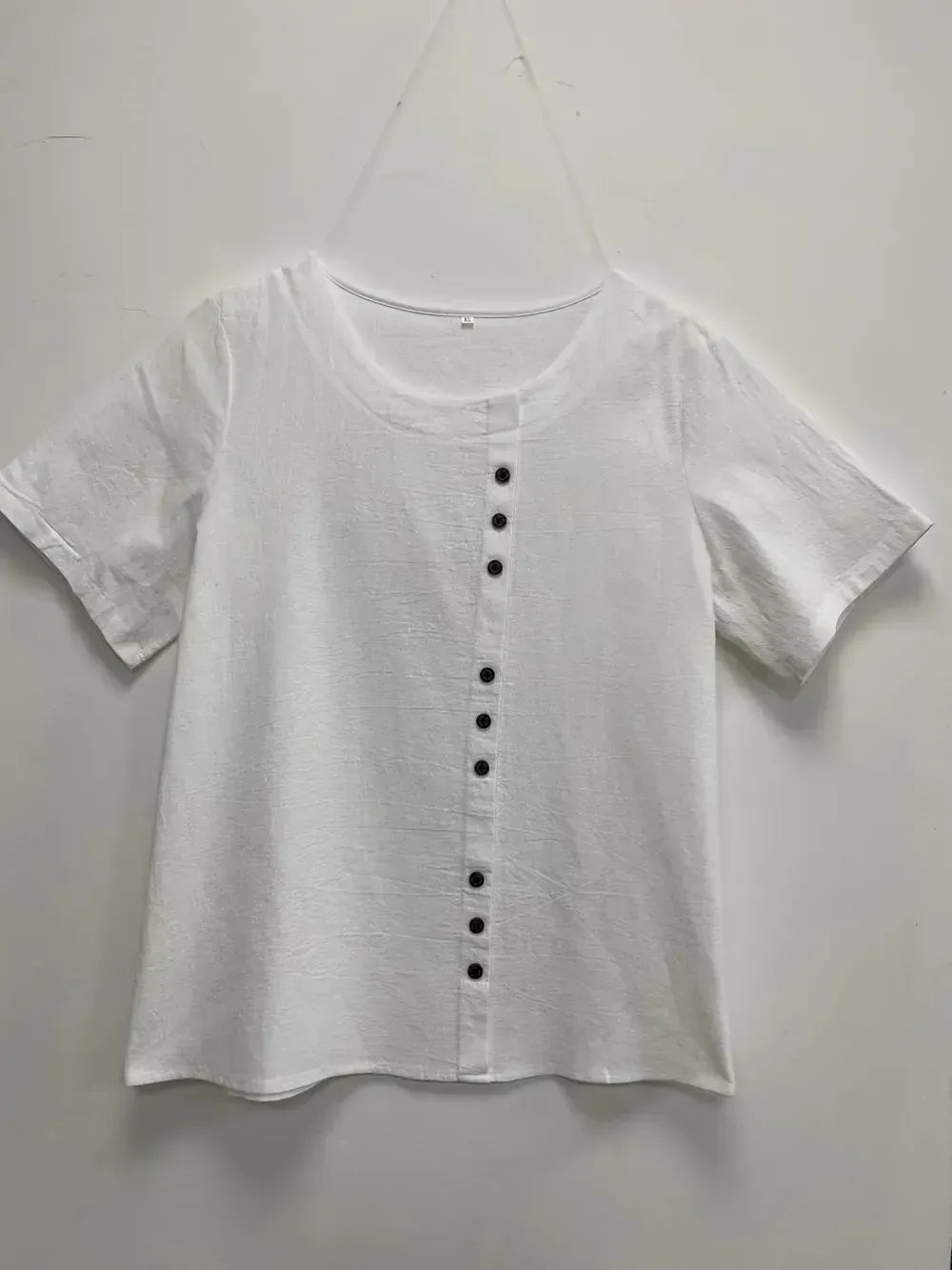 Plus Size Solid Button Decor Short Sleeve T-shirt, Women's Plus Casual Round Neck Tee