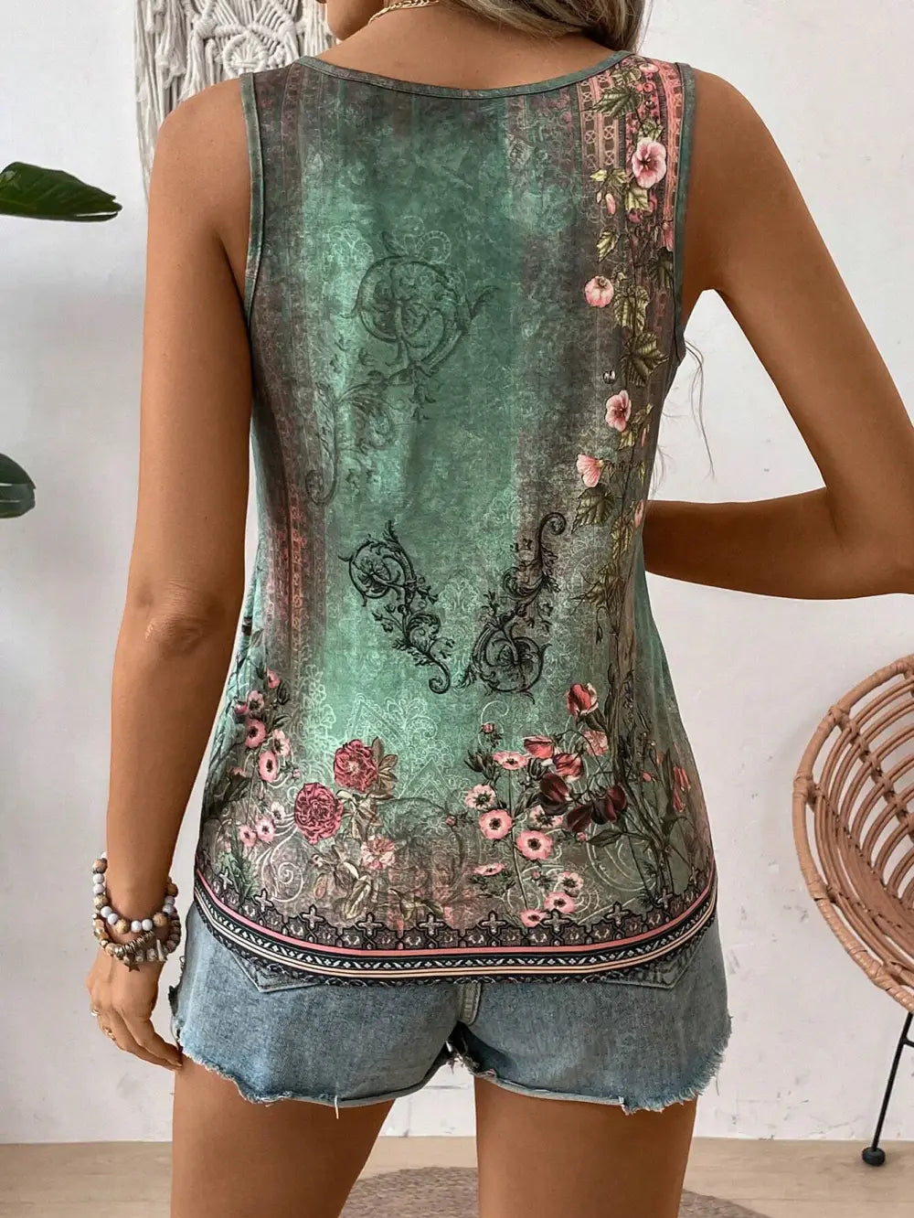 Vintage Print Notched Neckline Vacation Leisure Tank Top Graphic Tees Women Tops