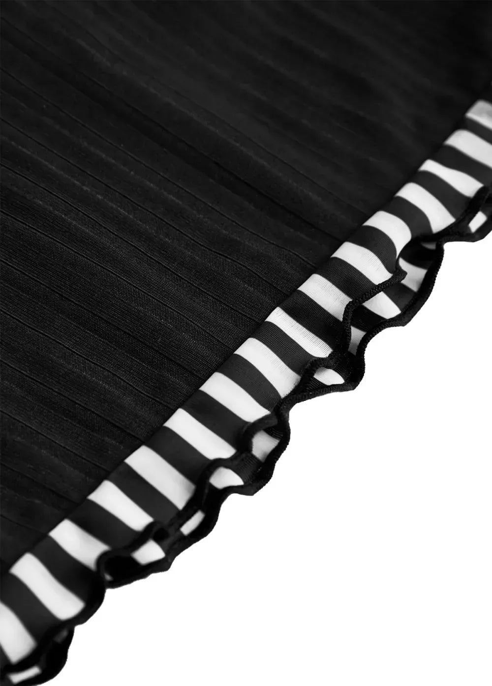Contrast Binding Striped Black Tankini Set